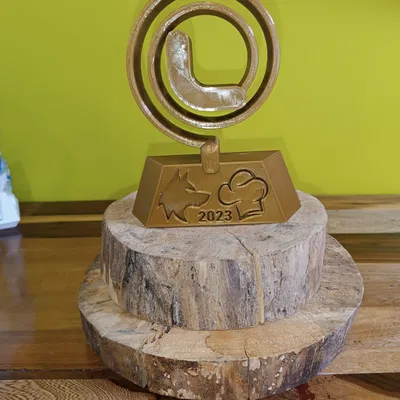 Cúp LoboChef cho cuộc thi nấu ăn của Cub Scouts