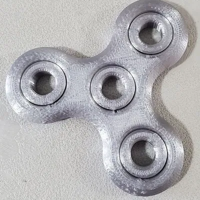 Mô hình spinner với vòng bi in-sẵn