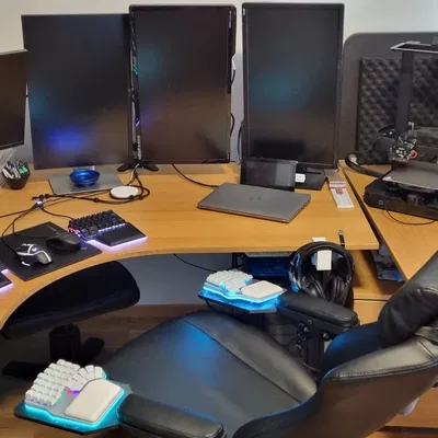 Giá đỡ tay với kệ cho bàn phím chia tách