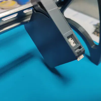 Máy phân phối SMD gắn DIN với tính năng bóc tự động