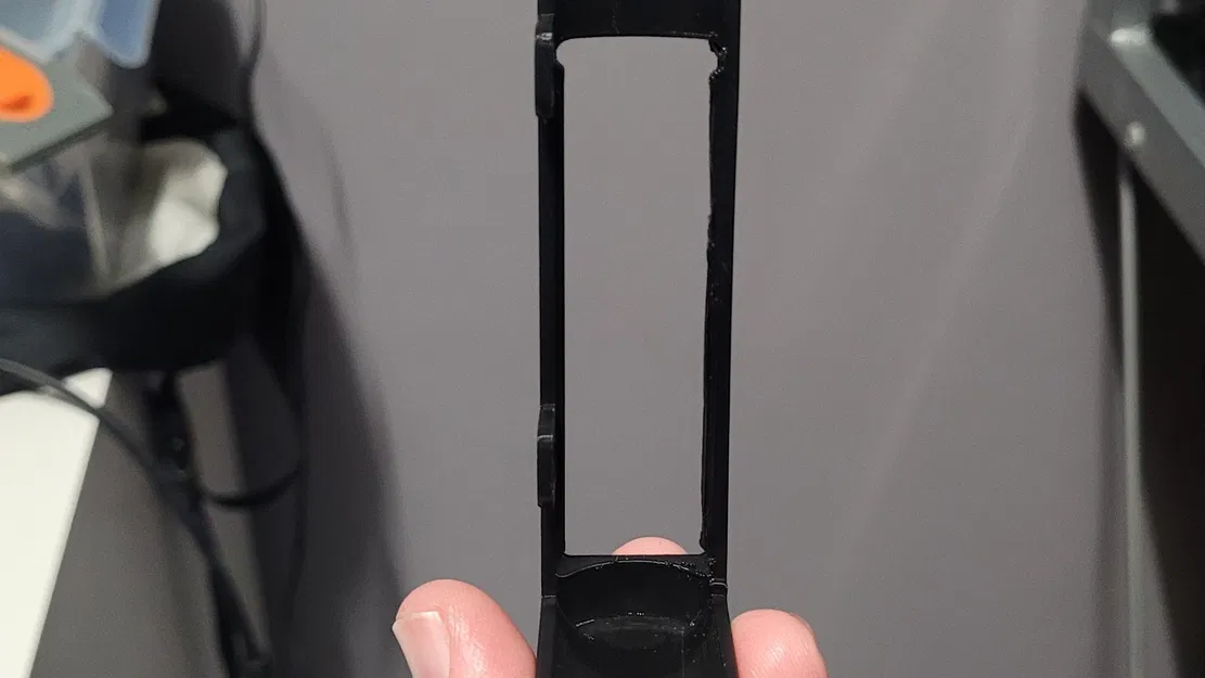 Giá đỡ tường cho Galaxy Tab A trong bao bì - Image 3