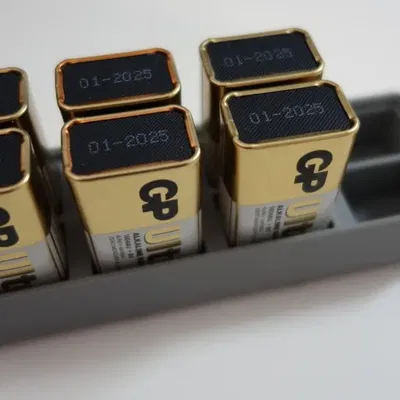 Giá đỡ pin 9v Gridfinity cho 8 viên