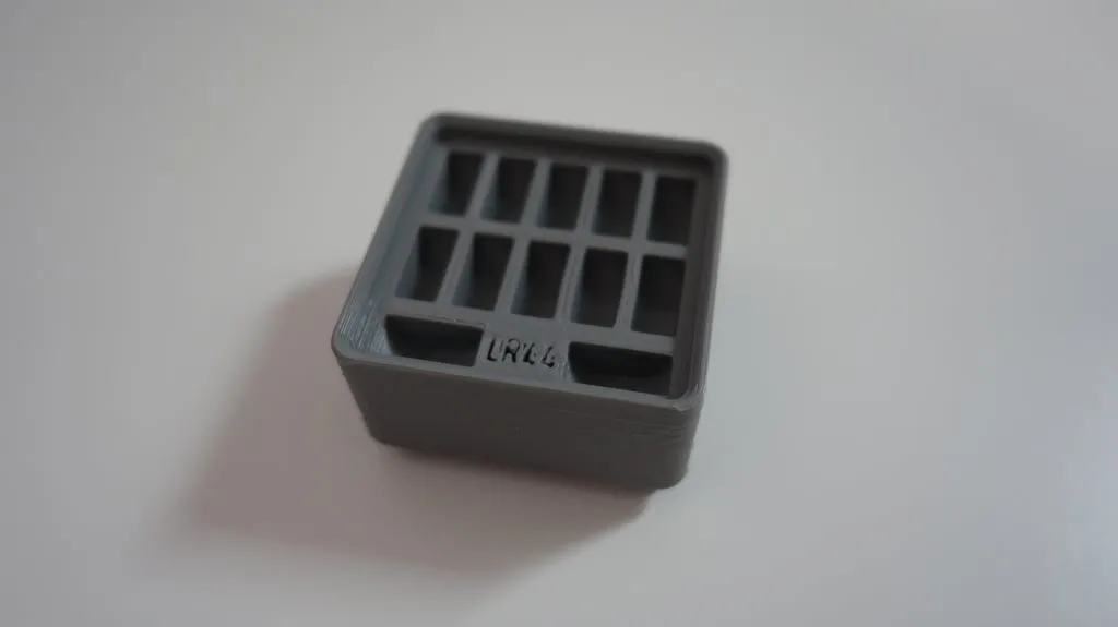 Giá đỡ pin LR44 12 viên kiểu Gridfinity 1x1 - Image 1