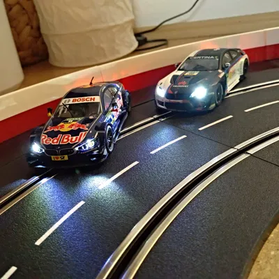 Khu vực an toàn đường đua Carrera với rào chắn 1:32