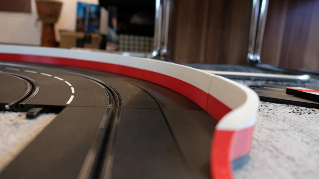 Khu vực an toàn đường đua Carrera với rào chắn 1:32 - Image 4