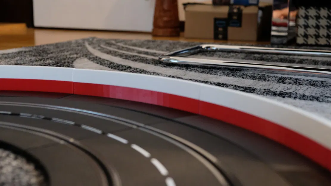 Khu vực an toàn đường đua Carrera với rào chắn 1:32 - Image 6