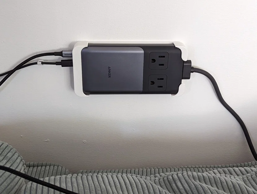 Giá treo tường cho trạm sạc Anker 727 - Image 1