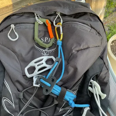 Móc treo ba lô cho chuyến đi bộ đường dài