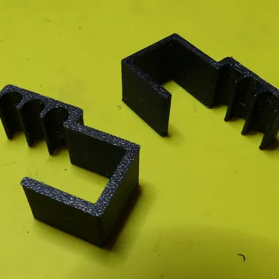 Kẹp dây cho quản lý cáp DRO trên ống thép vuông