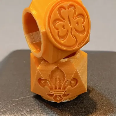 Vòng khăn quàng cổ Wagggs Scout thiết kế hình đa giác