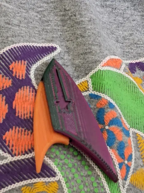 Huy hiệu Intel Star Trek Discovery tách rời từng phần - Image 1