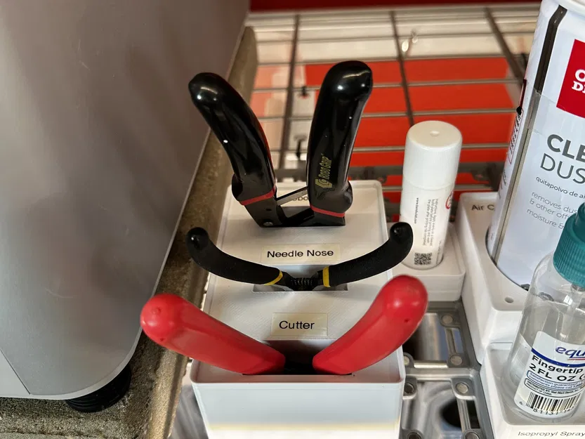 Giá đỡ kìm Gridfinity cho 3 chiếc kìm dễ dàng truy cập - Image 1