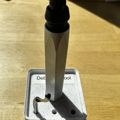 Giá đỡ công cụ loại bỏ bavia Gridfinity với 3 đầu công cụ