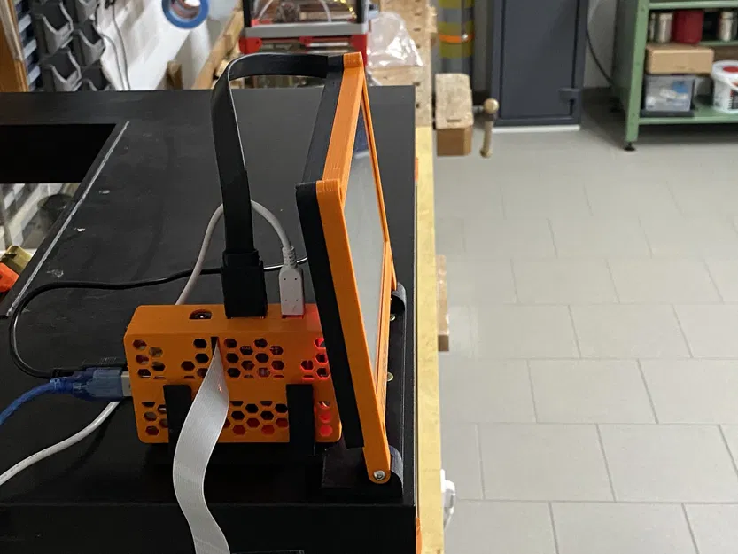 Màn hình cảm ứng 7" cho IKEA Lack với Raspberry Pi - Image 1