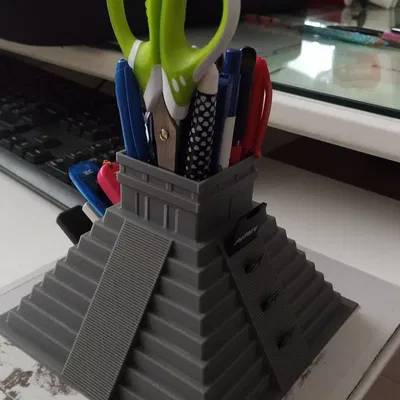 Giá đỡ bút "Kim tự tháp Teotihuacan" cho USB và thẻ SD