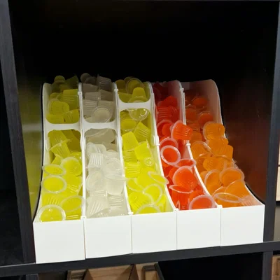 Ngăn chia lớn Ikea Kallax cho lưu trữ hiệu quả