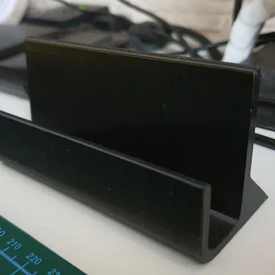 Giá đỡ bàn phím đơn giản cho không gian làm việc gọn gàng