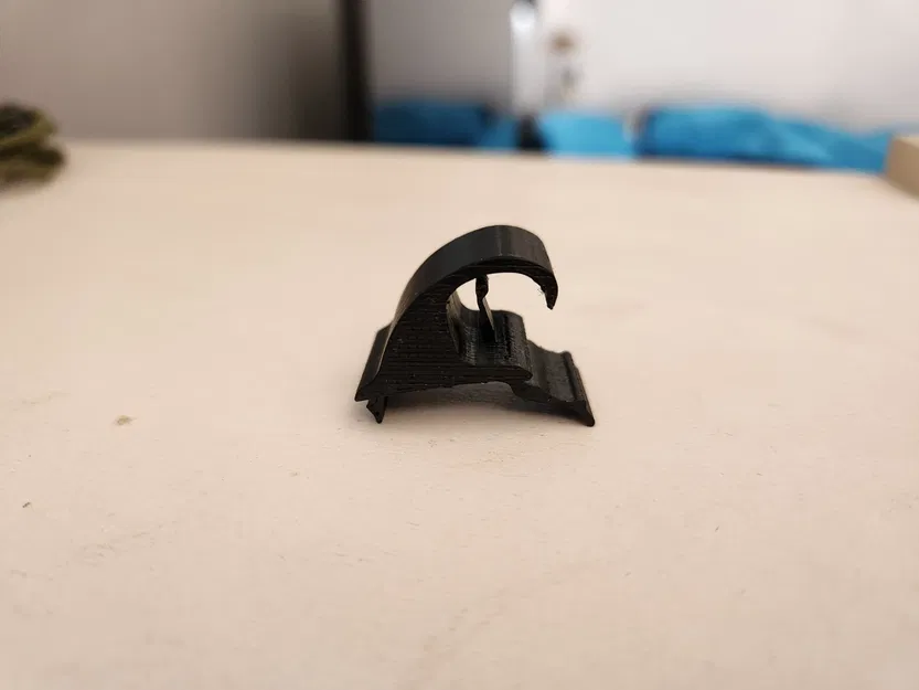 Móc che nắng sau cho Renault Laguna - Image 2