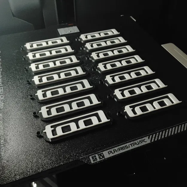 Móc chìa khóa hình dụng cụ độc đáo - Image 1