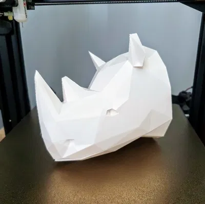 Đầu tê giác low poly treo tường