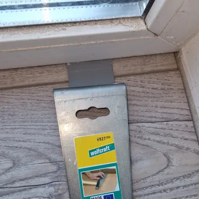 Công cụ hỗ trợ lắp đặt sàn vinyl cho khe hẹp