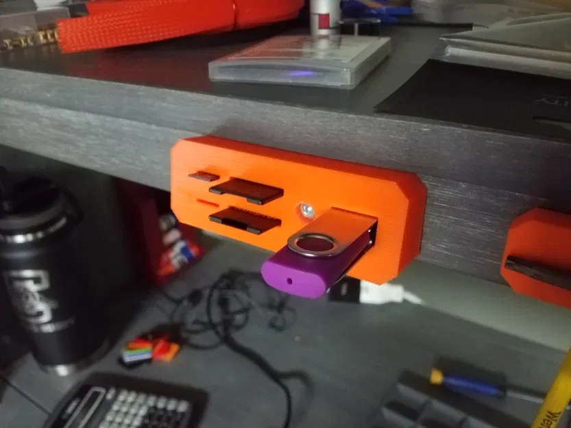 Giá đỡ thẻ SD đa năng cho tổ chức gọn gàng - Image 1