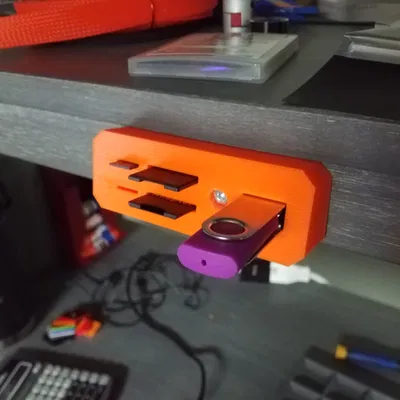 Giá đỡ thẻ SD đa năng cho tổ chức gọn gàng