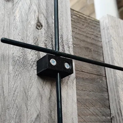 Giá đỡ cho cây hỗ trợ dây 5mm với ốc vít 3,5cm x 3mm