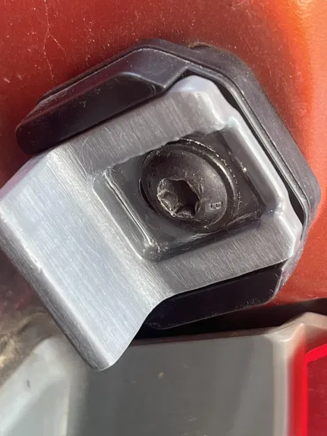 DStop cốp sau cho LADA Vesta SW Cross 2019 - Image 3