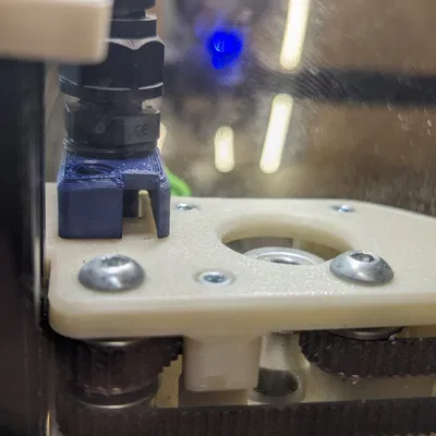 Nắp dây Voron Trident có PG7 và lỗ mở phía sau