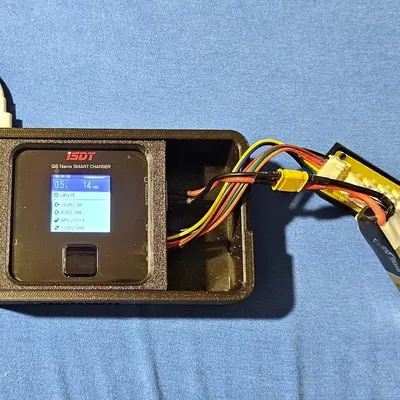 Vỏ sạc ISDT Q6 Nano với cổng USB-C