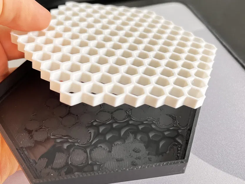 Đế lót ly với ngăn chứa ngưng tụ nước - Image 1