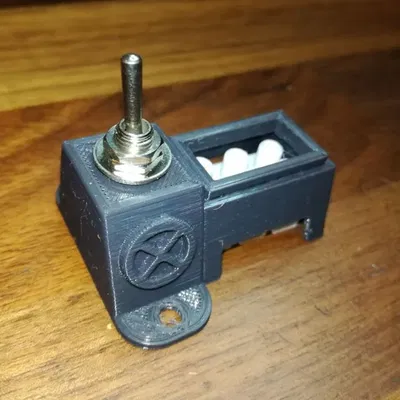 Hộp công tắc bật tắt với khối đầu nối