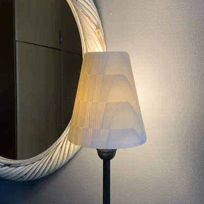 Mái đèn sàn IKEA tái chế từ bóng đèn cũ