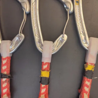 Giá đỡ nhanh cho dây leo Wild Country Helium điều chỉnh được