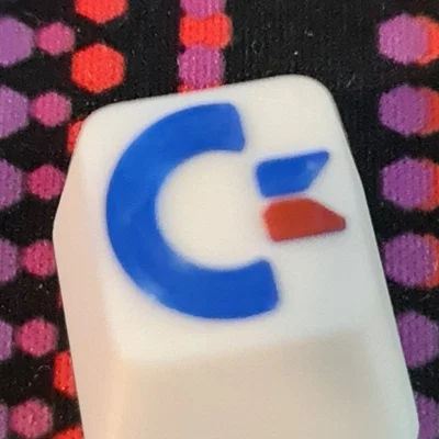 Nút bấm Commodore in màu Trắng, Xanh và Đỏ