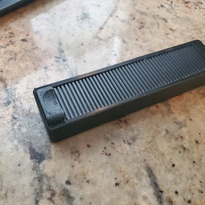 Hộp đựng thuốc 7 ngăn với nắp cuộn linh hoạt