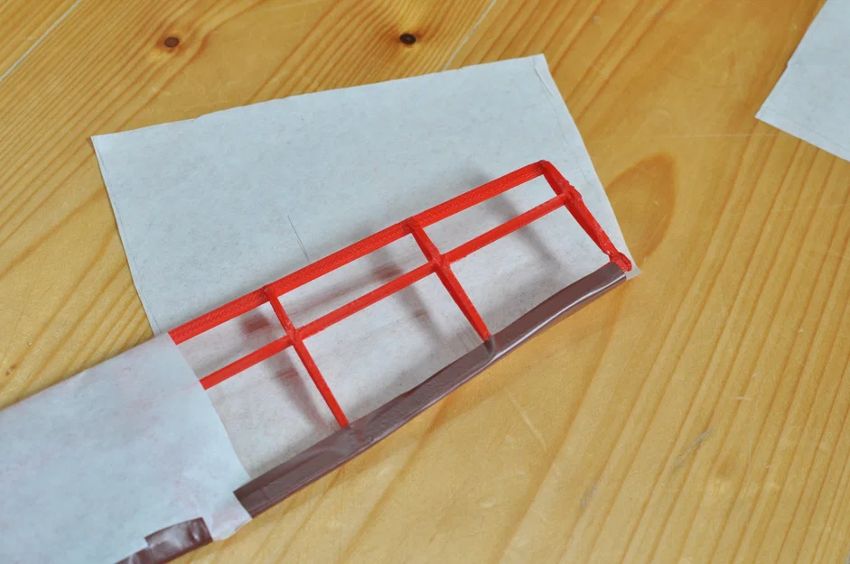 Glider V-5: Máy bay giấy bay tay với cánh bọc giấy - Image 16
