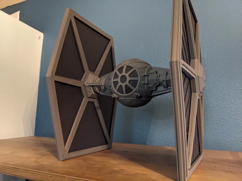 Mô hình TIE Fighter phóng to 250% của Rakoon Design - Image 1