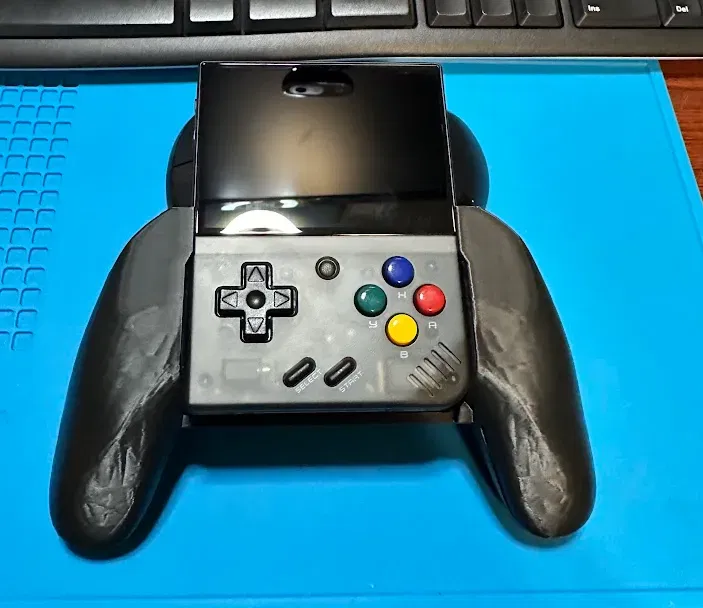 Cán cầm Miyoo Mini Plus Remix đơn giản - Image 1