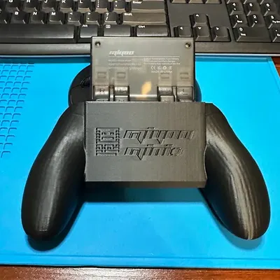 Cán cầm Miyoo Mini Plus Remix đơn giản