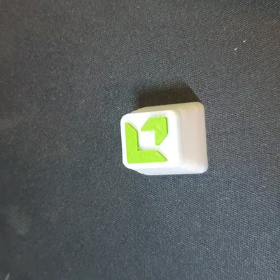 Núm phím AMD in màu Trắng và Xanh