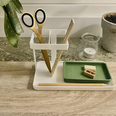 Giá đỡ bàn làm việc tối giản với khay riêng biệt