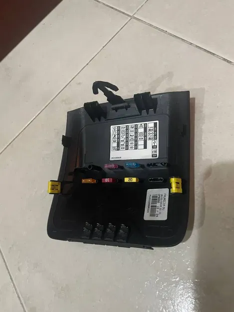 Bộ chuyển đổi nút cho hộp cầu chì Renault Megane IV/4 - Image 5