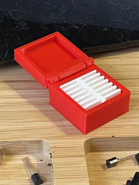 Hộp đựng bông tai với ngăn thẻ SD mini - Image 1