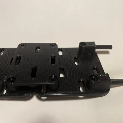 Giá đỡ Ivar cho bảng Skadis với chân đế hỗ trợ