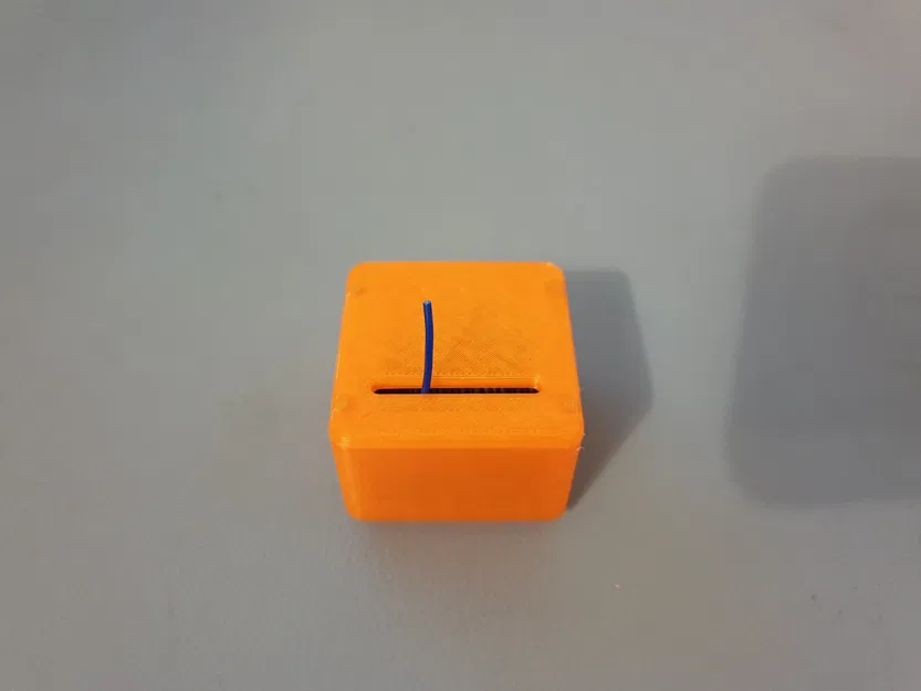 Thùng đựng dây Gridfinity 1x1x4 cho dây 5M - Image 1