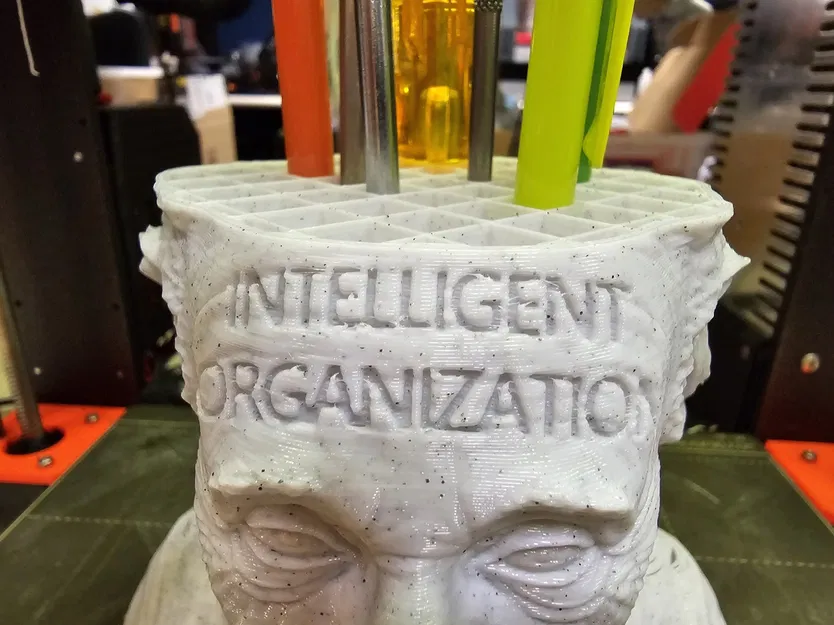 Giá đỡ bút phong cách Albert Einstein thông minh - Image 1