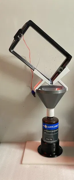 Giá đỡ và phễu cho bình chứa nhựa Elegoo Saturn 2 - Image 1