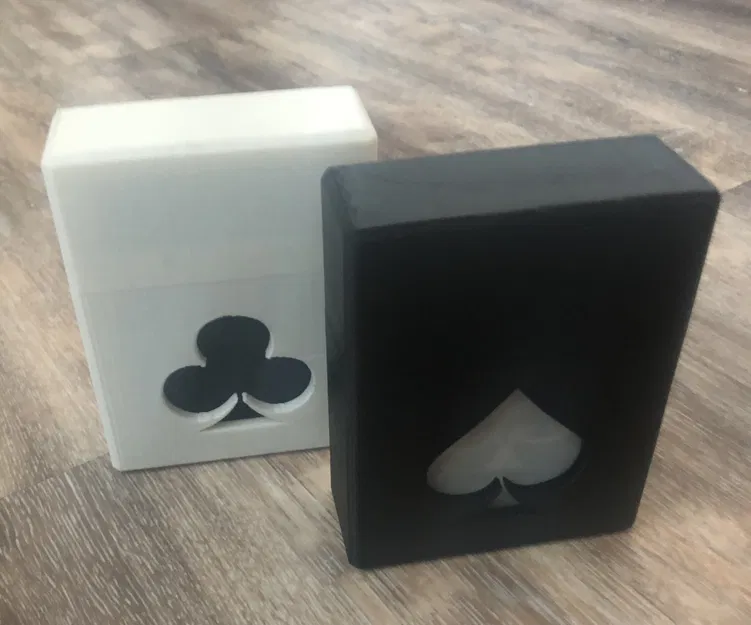 Giá đỡ bộ bài với 4 thiết kế độc đáo - Image 1